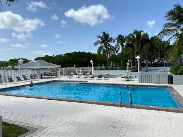 Miami, Florida 33196, United States, 4 Bedrooms Bedrooms, ,2 BathroomsBathrooms,Residential,Active,159356