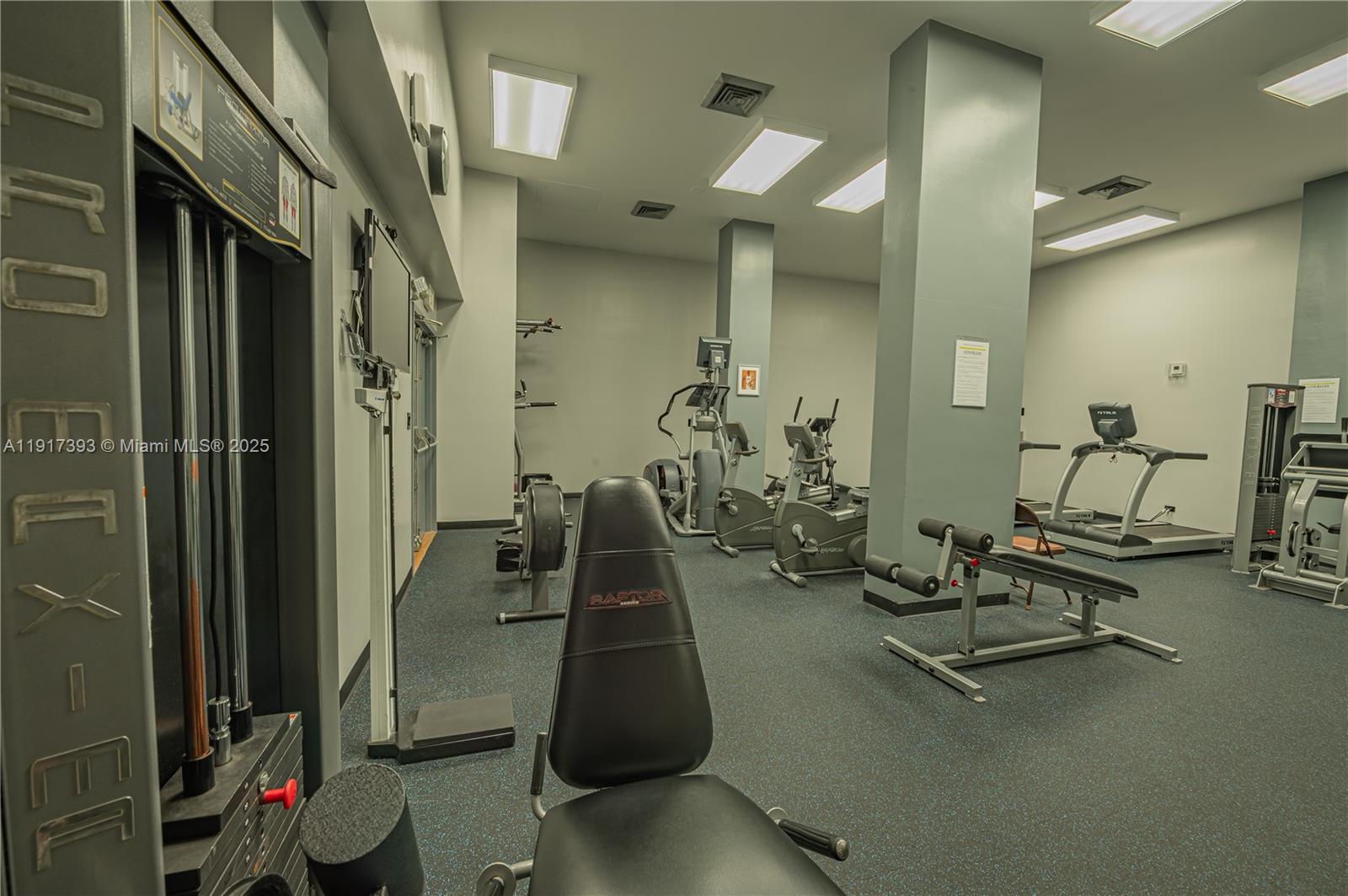 WINSTON TOWERS 500 CONDO - Residential