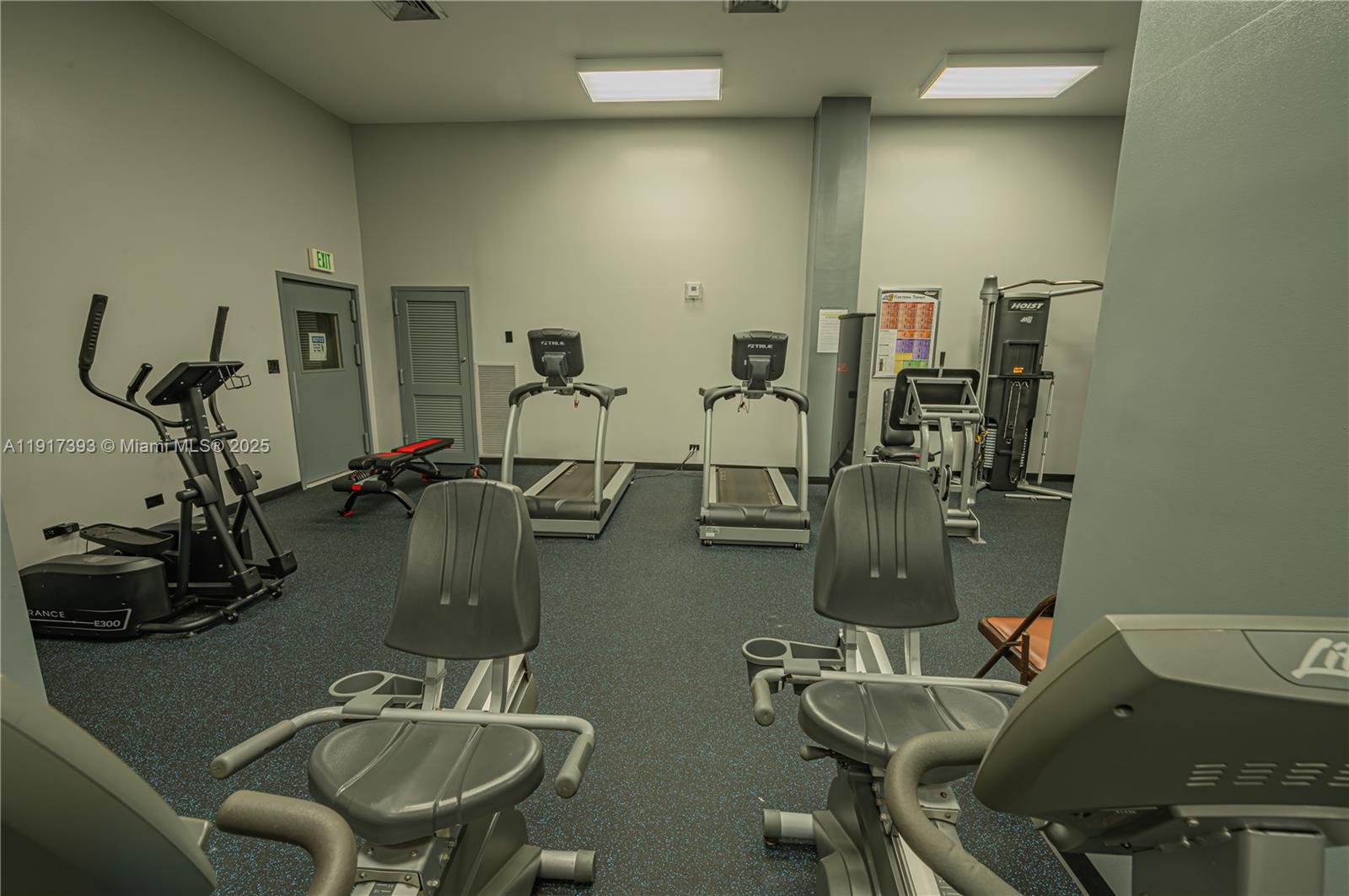 WINSTON TOWERS 500 CONDO - Residential