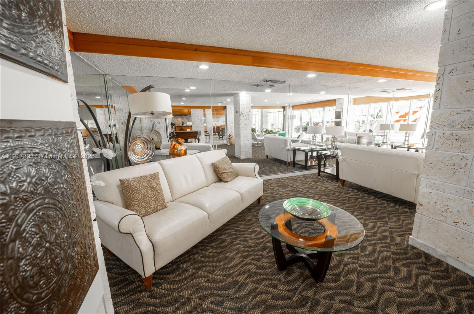 WINSTON TOWERS 500 CONDO - Residential