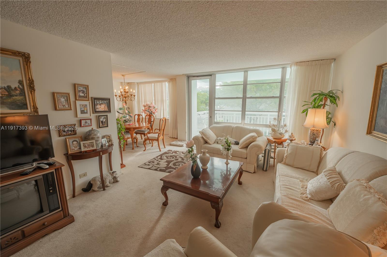 WINSTON TOWERS 500 CONDO - Residential