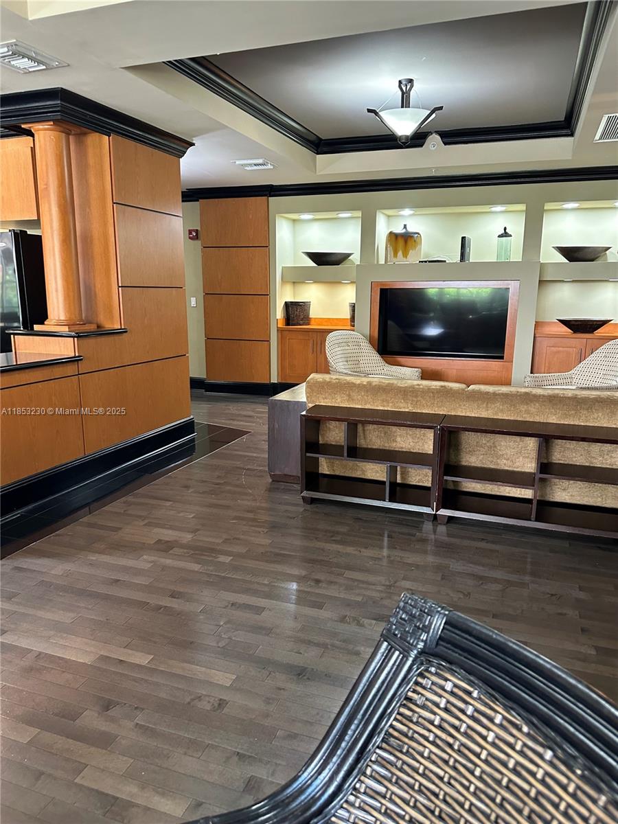 ALAQUA CONDO - Residential