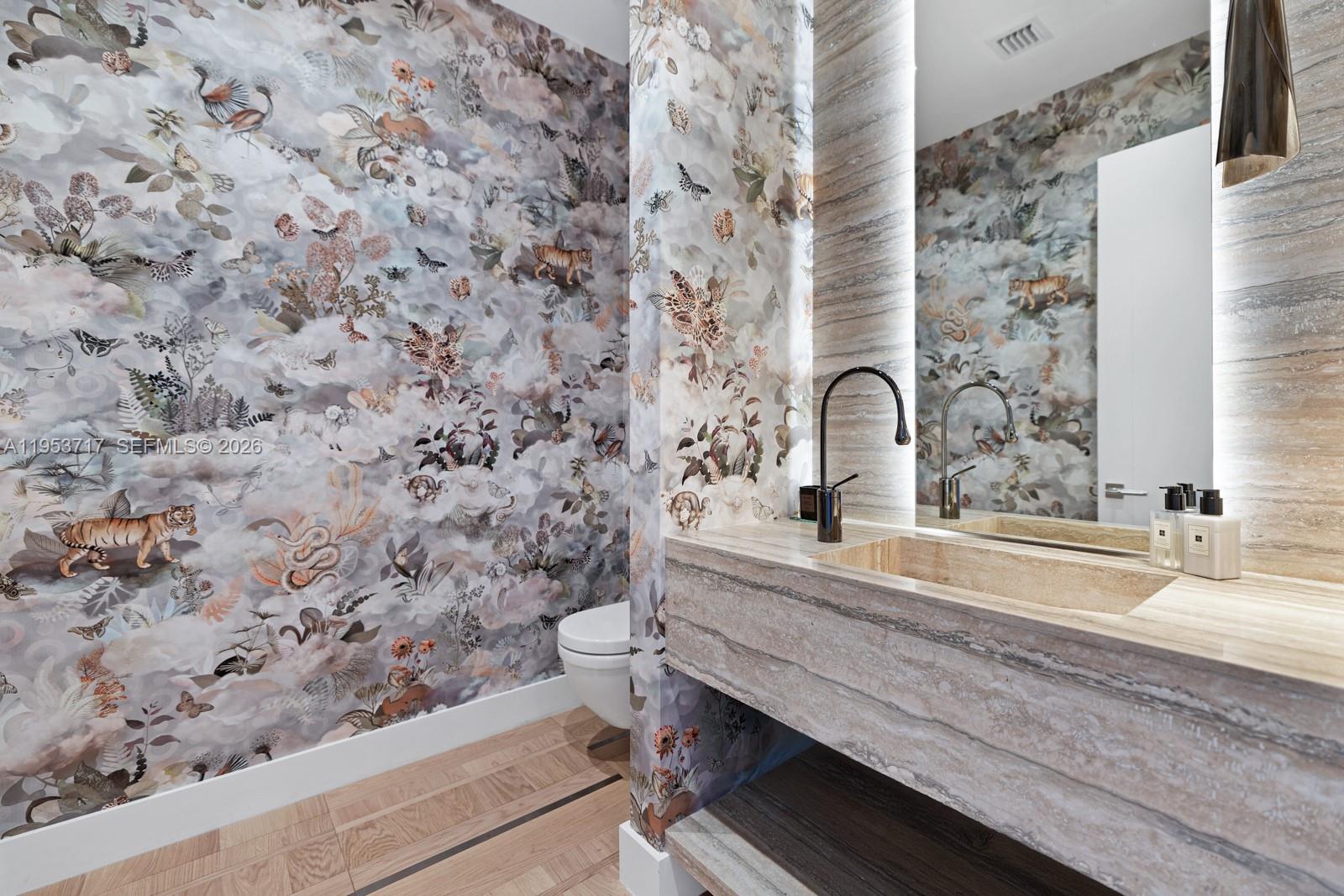 NORTH BISCAYNE BEACH AMEN - Residential