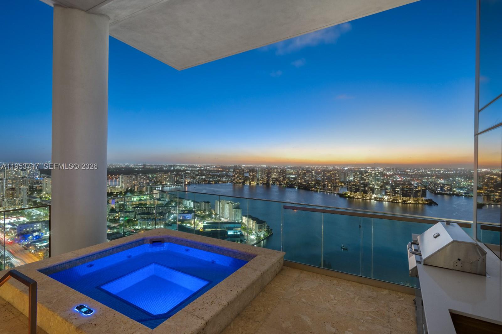 NORTH BISCAYNE BEACH AMEN - Residential