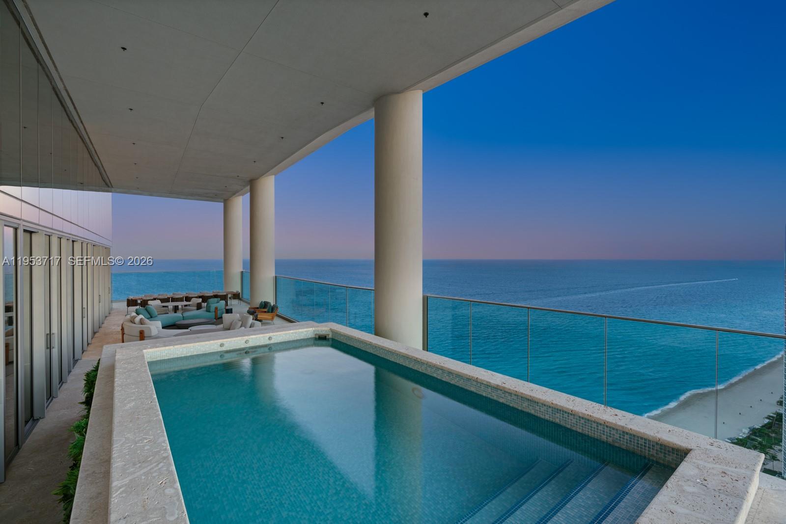 18501 Collins Ave 3704