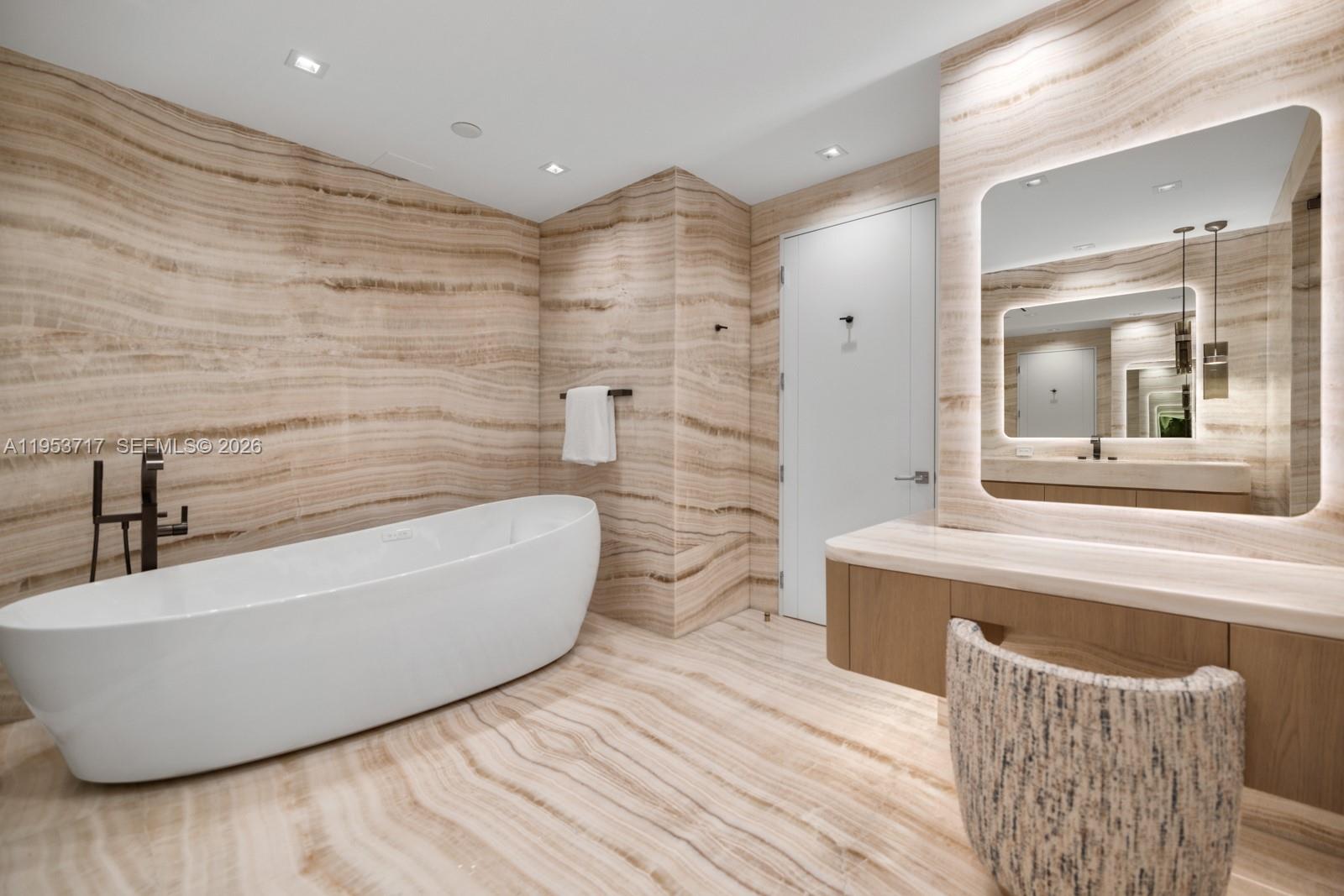 NORTH BISCAYNE BEACH AMEN - Residential