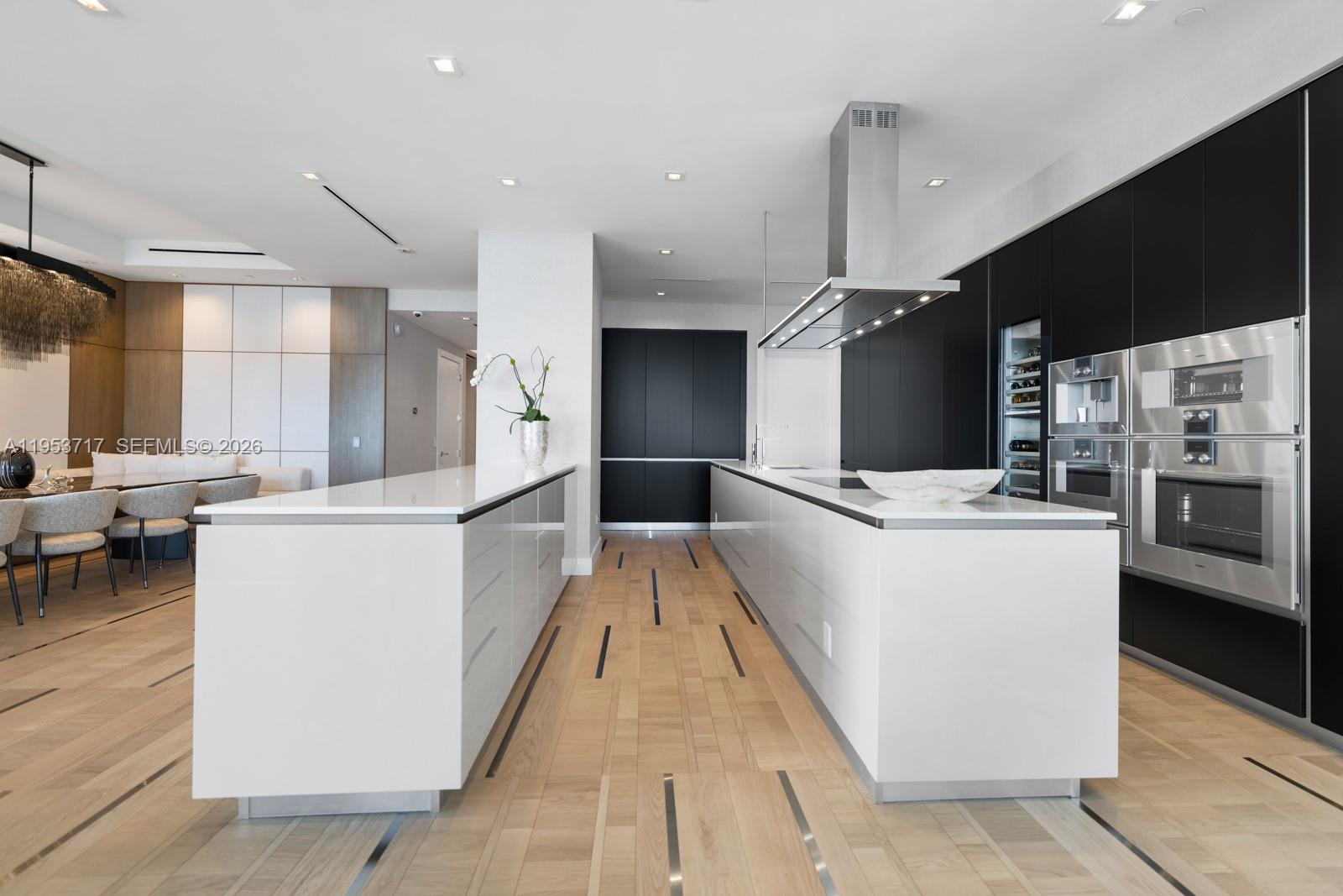 NORTH BISCAYNE BEACH AMEN - Residential