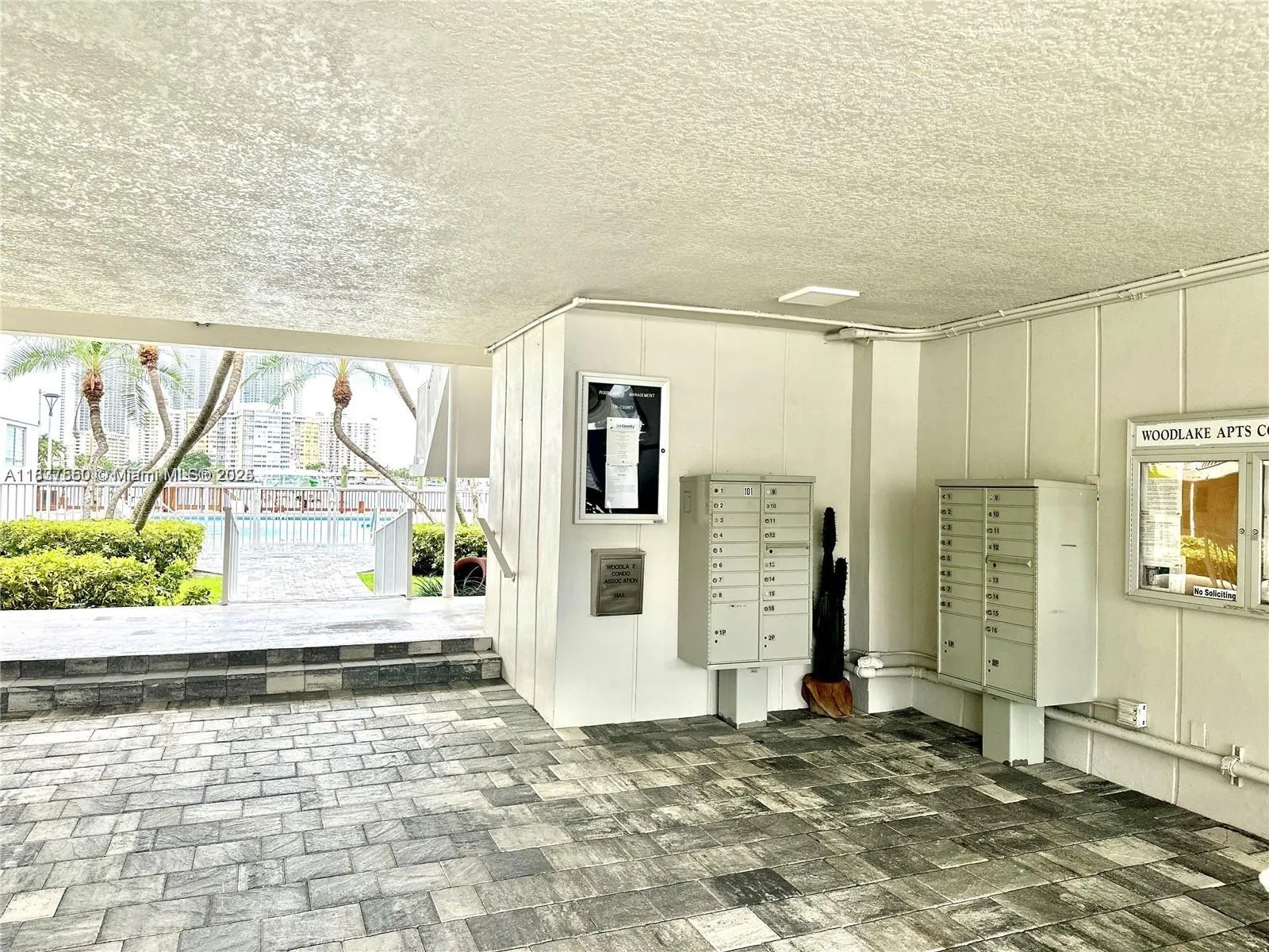 Hallandale Beach, Florida 33009, United States, 2 Bedrooms Bedrooms, ,2 BathroomsBathrooms,Residential,Active,168199