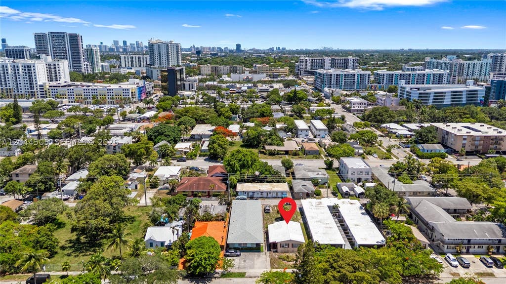 Photo of 1938 Pierce St, Hollywood, FL 33020 (MLS # A12044505)