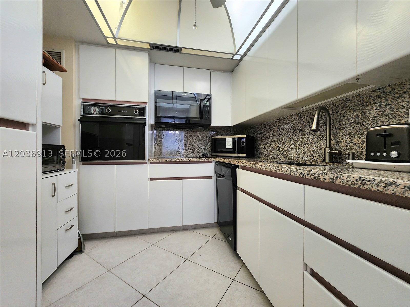 3505 S Ocean Dr 705