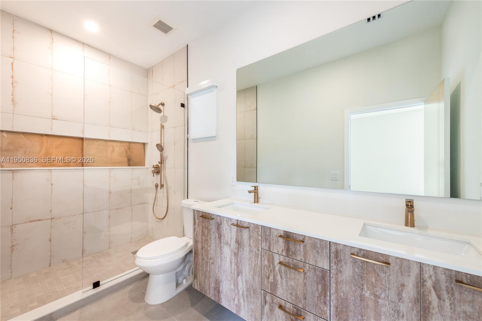 BRICKELL HAMMOCK UN 1 - Residential