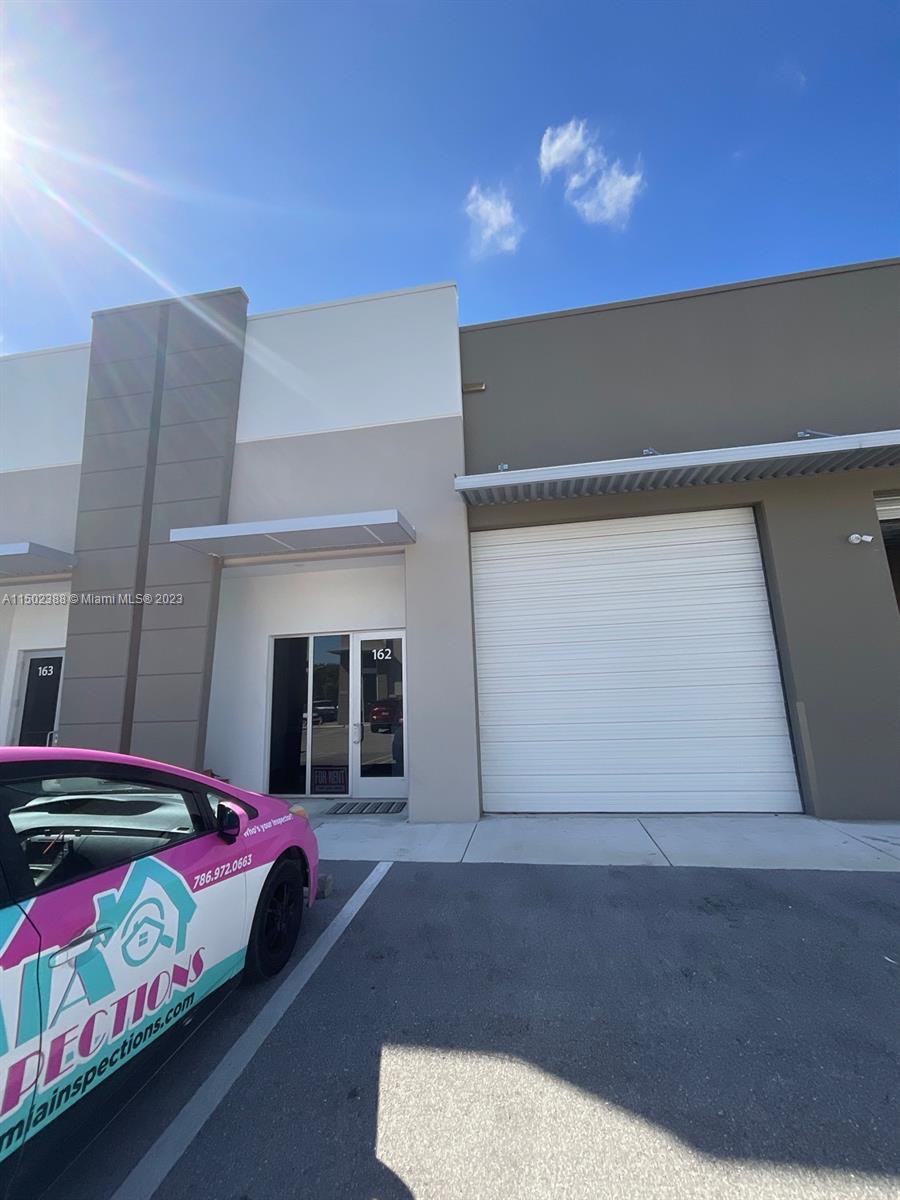 Welcome to a premier commercial opportunity at 1690 NW 108 Avenue #162, Sweetwater, FL 33172! This outstanding office/warehouse space is now available for lease, strategically located in the vibrant business hub of Sweetwater. With a total area of 1290 SQFT, this property offers a perfect blend of office facilities and efficient warehouse space. DON'T MISS THIS OPPORTUNITY AND CONTACT ME NOW!