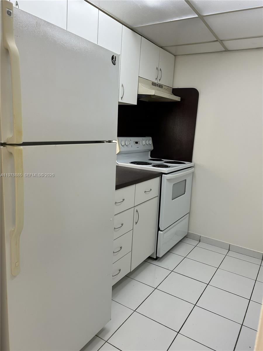 BAYVIEW GARDENS CONDO - Residential