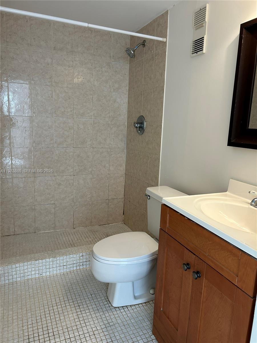 BAYVIEW GARDENS CONDO - Residential