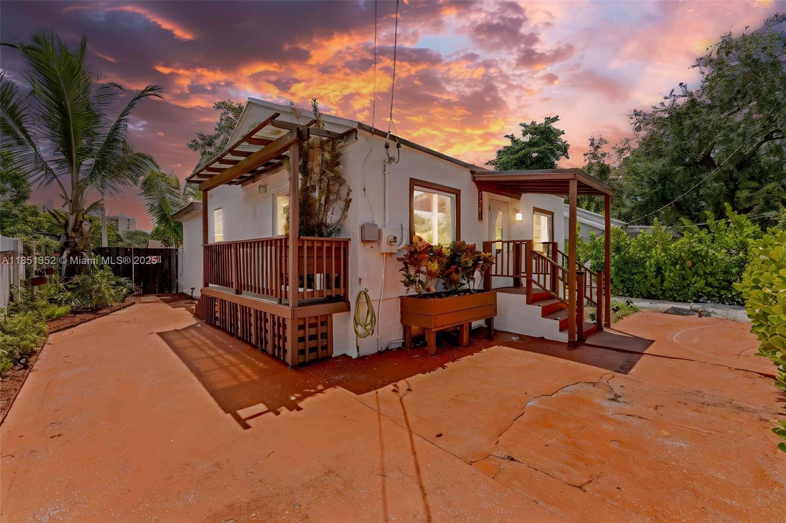 Located in the heart of the Little Haiti district, this Move in Ready 4/2 fully furnished home offers a private extra large backyard perfect for families to enjoy. This recently remodeled home has gated parking, granite counter tops and bright white cabinets in the kitchen and bathrooms. Tiled throughout, the home offers a peaceful retreat from the hustle and bustle of everyday, while being centrally located to I-95, and the many shops and restaurants of the Little River & Wynwood Arts Districts. Home is being rented furnished, but we can consider unfurnished as well.
Easy to show - Please text listing agent for questions, and use showing time to request a showing.