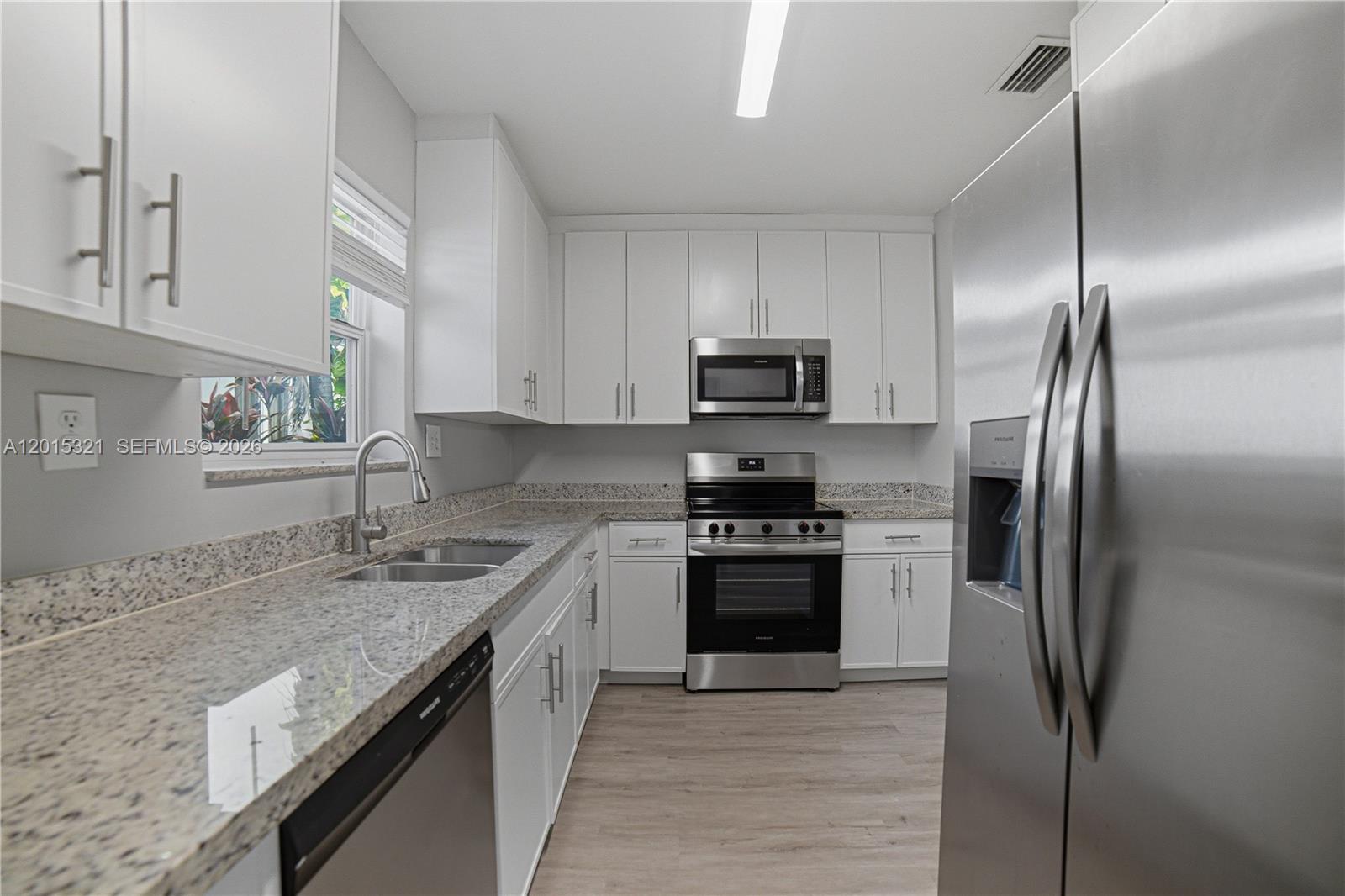 SOUTH BAY ESTATES - Residential