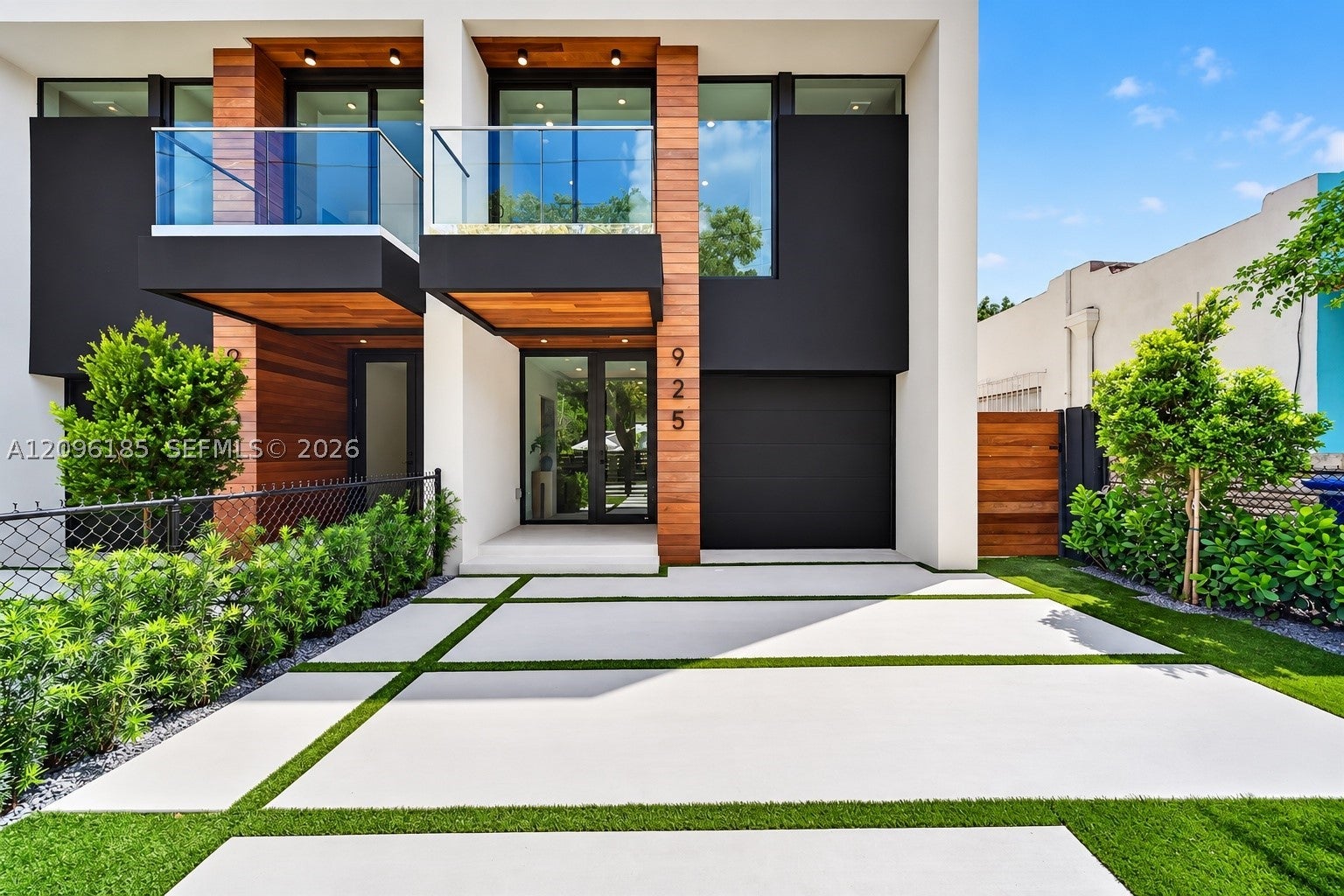 925 SW 10th Ave
