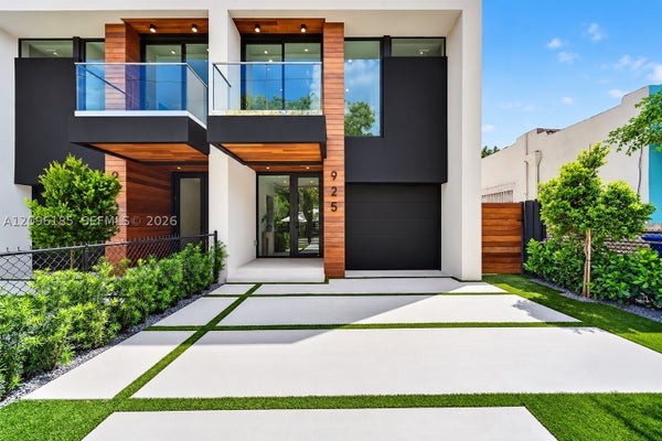 925 SW 10TH AVE, MIAMI, FL 33130 - Image 503bd4ae40235dcf4bcbe3843ecc4ecd/3959969020