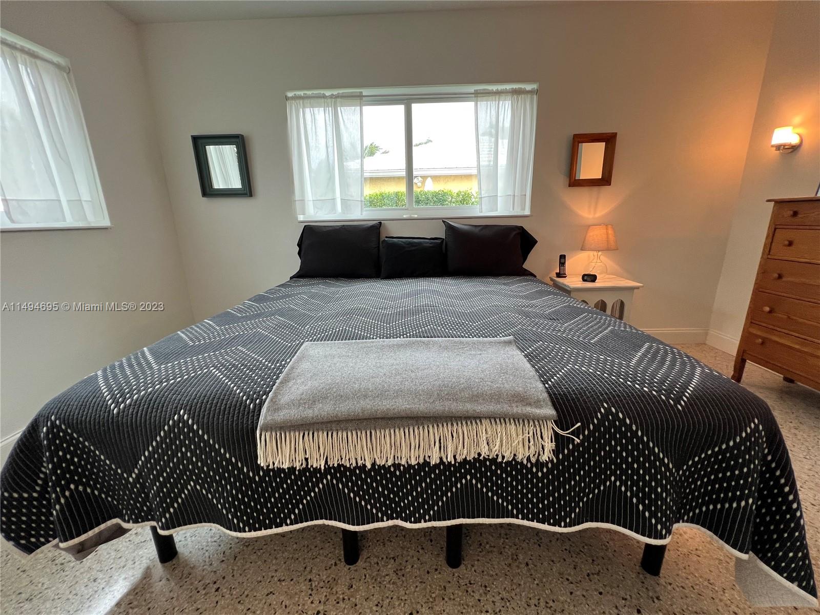 PALM BEACH SHORES - Residential