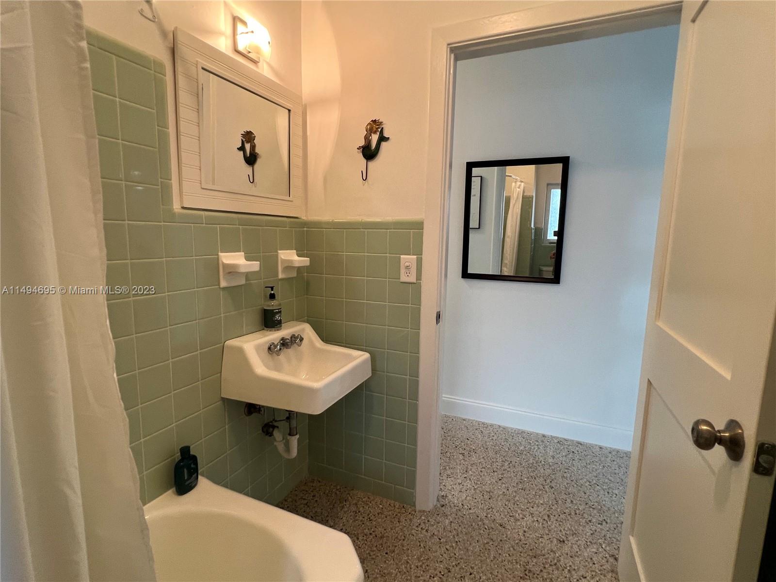 PALM BEACH SHORES - Residential