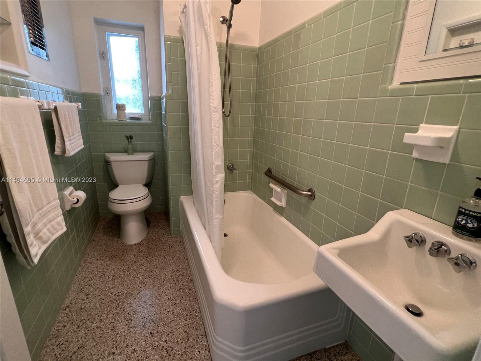 PALM BEACH SHORES - Residential