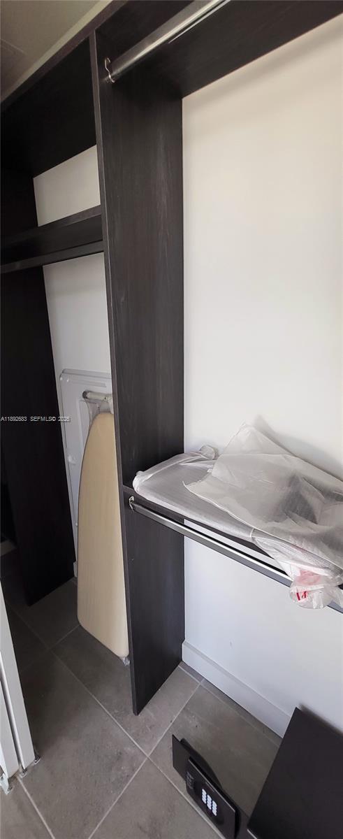 MIAMI NORTH - Residential