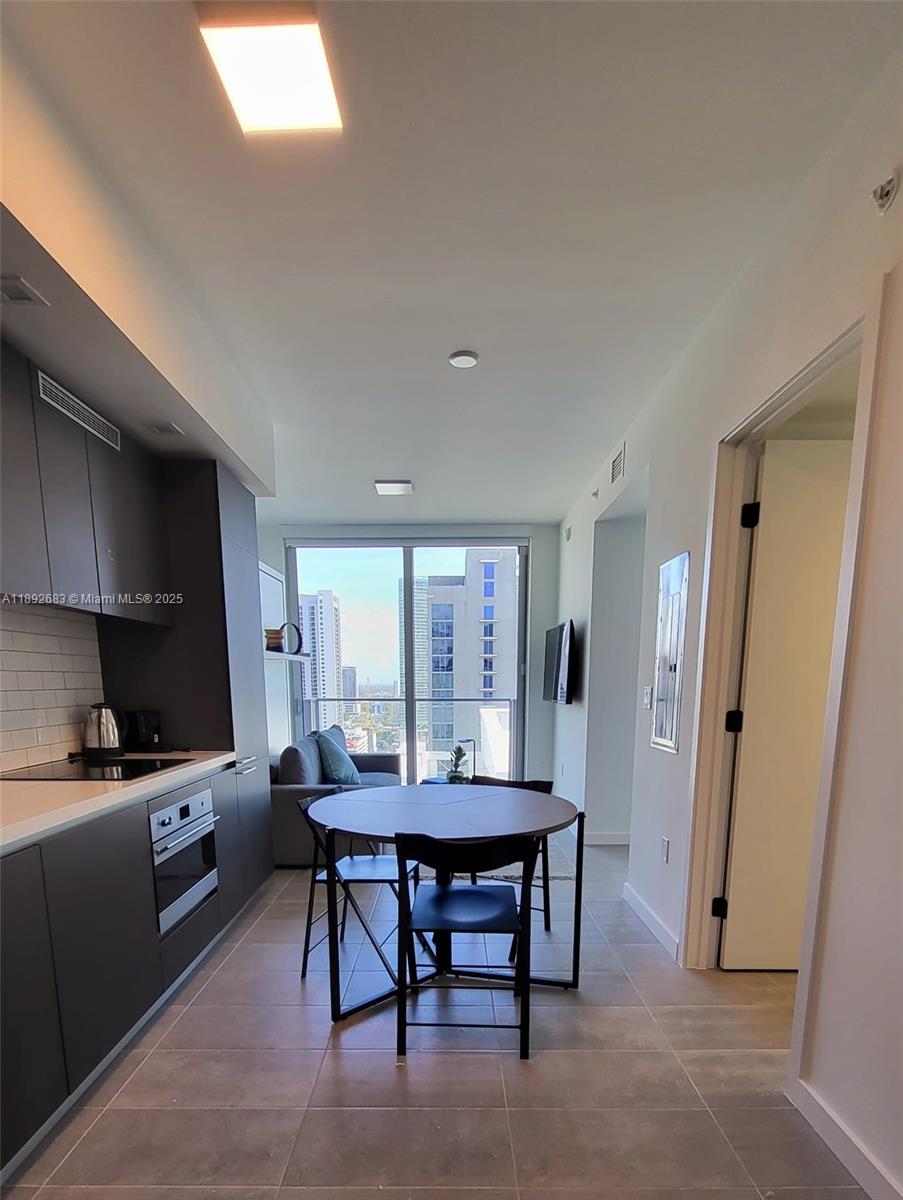 MIAMI NORTH - Residential
