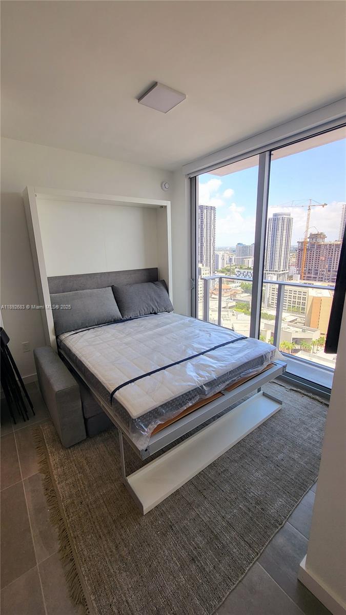 MIAMI NORTH - Residential
