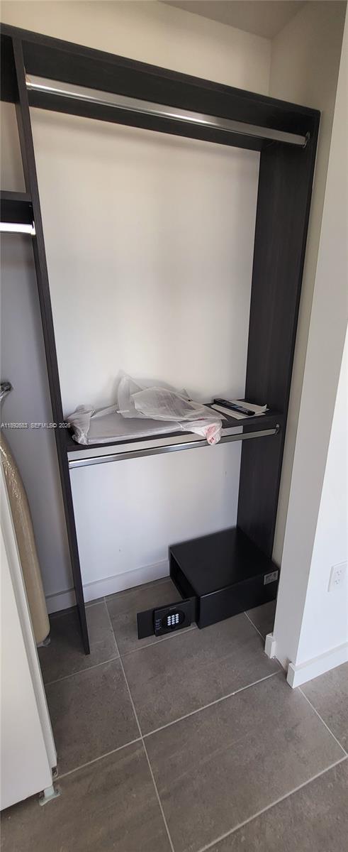 MIAMI NORTH - Residential