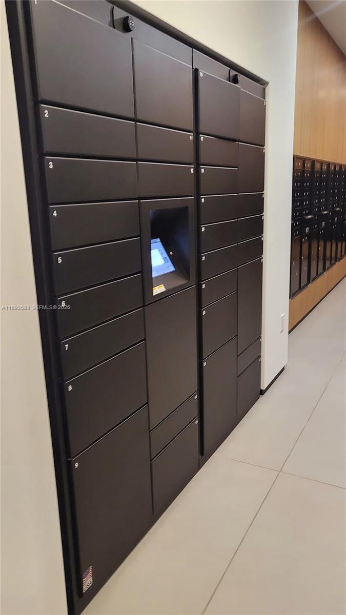 MIAMI NORTH - Residential