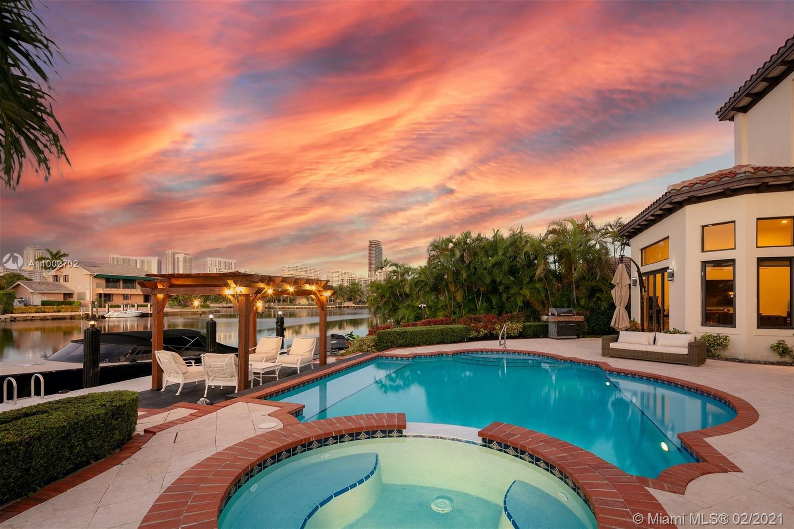 GOLDEN ISLES SEC D REPLAT - Residential