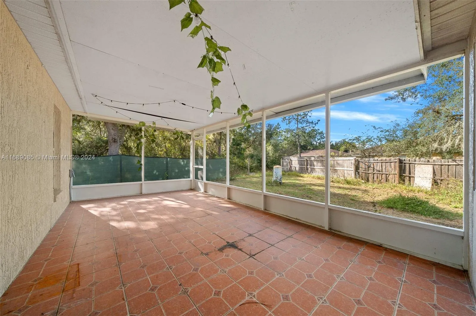 Ocala, Florida 34472, United States, 3 Bedrooms Bedrooms, ,2 BathroomsBathrooms,Residential,Pending,33961