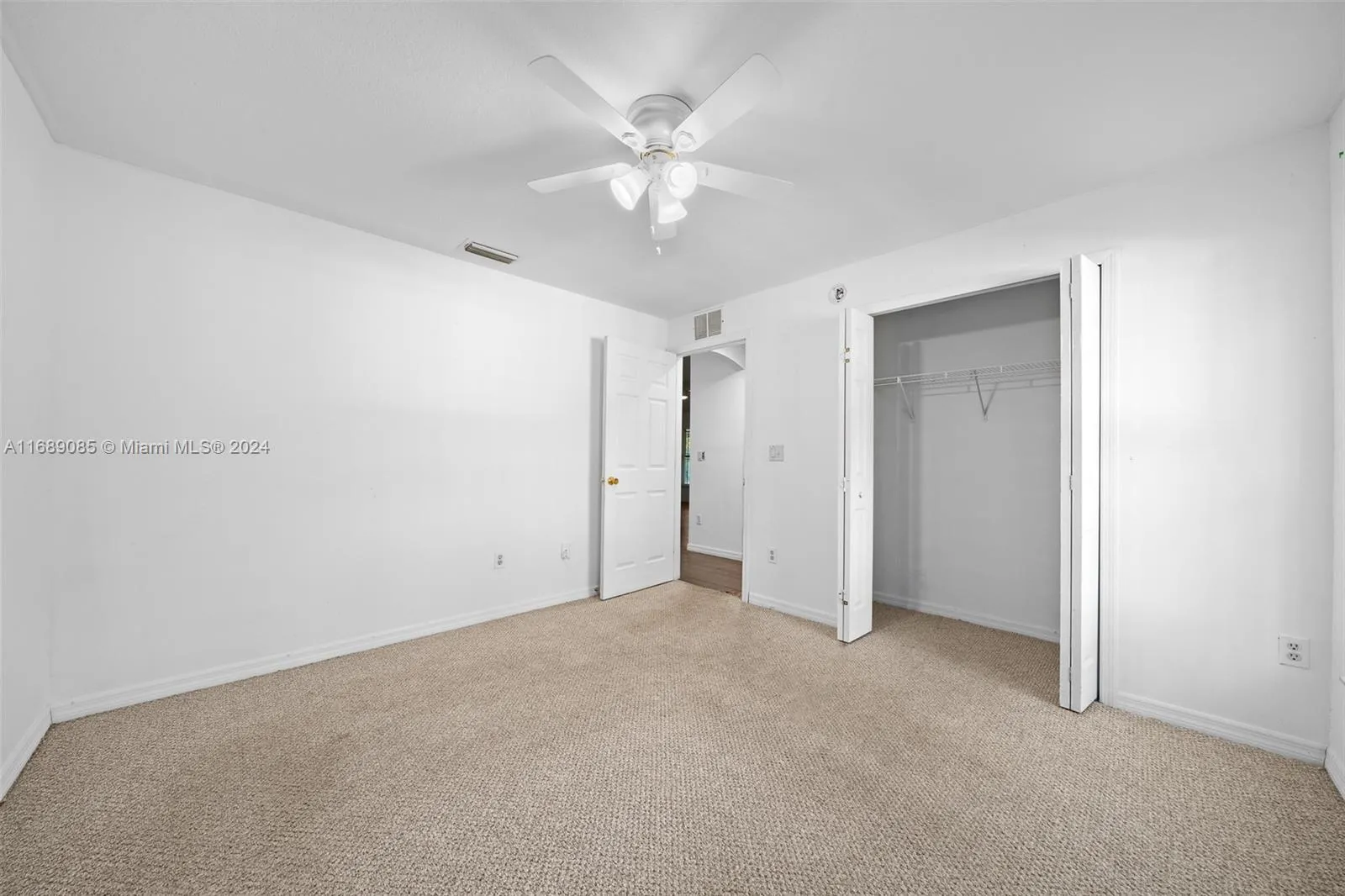 Ocala, Florida 34472, United States, 3 Bedrooms Bedrooms, ,2 BathroomsBathrooms,Residential,Pending,33961