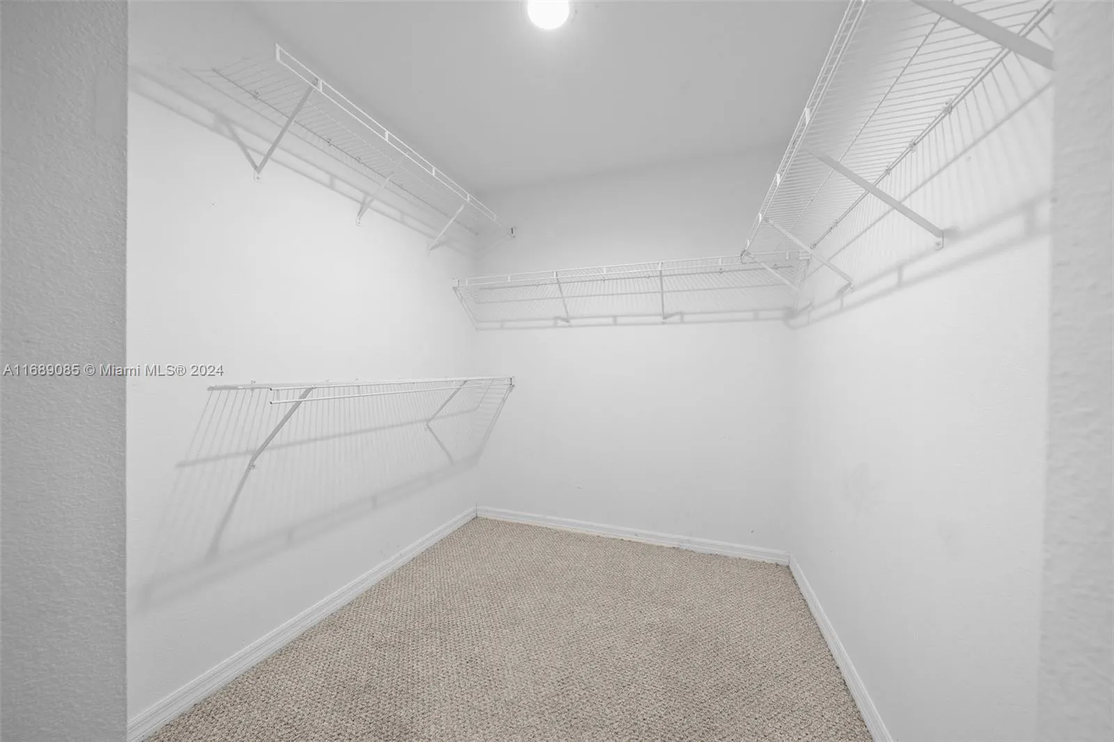 Ocala, Florida 34472, United States, 3 Bedrooms Bedrooms, ,2 BathroomsBathrooms,Residential,Pending,33961