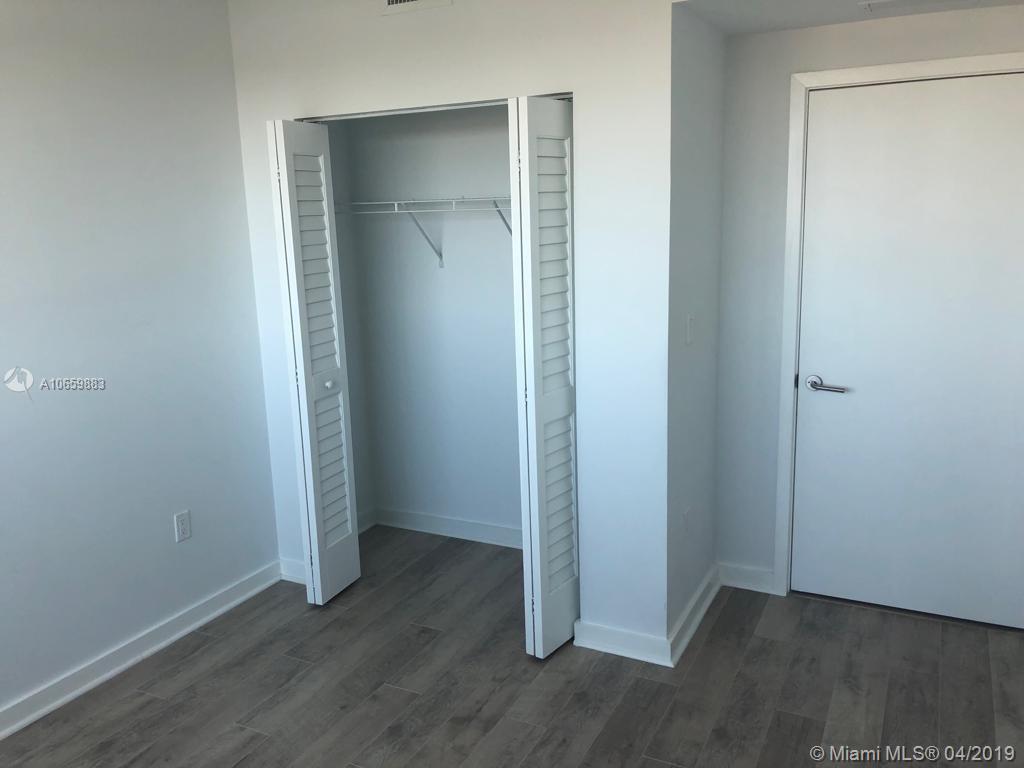 LE PARC AT BRICKELL - Residential Lease