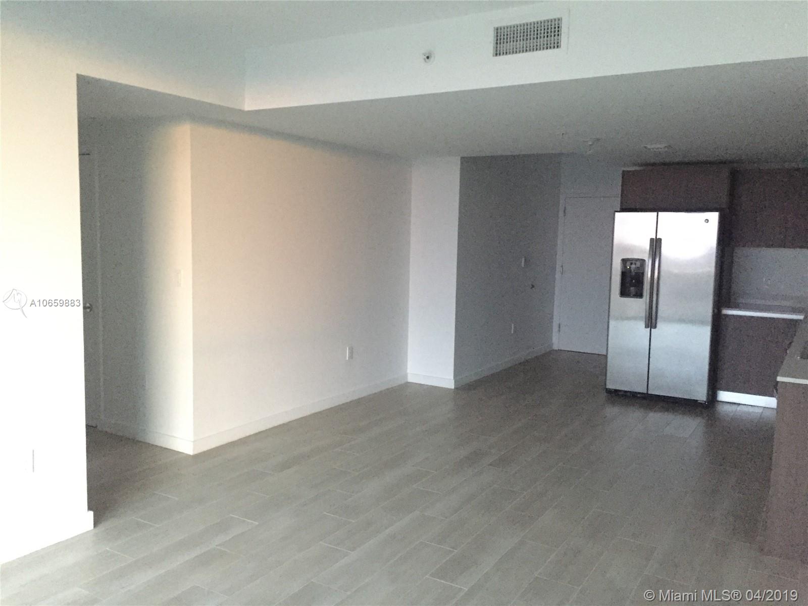 LE PARC AT BRICKELL - Residential Lease