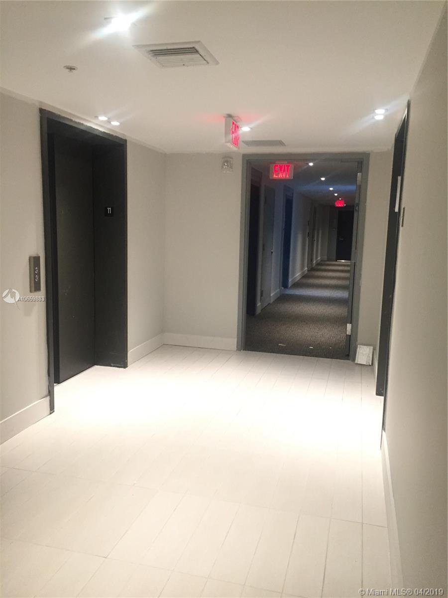 LE PARC AT BRICKELL - Residential Lease