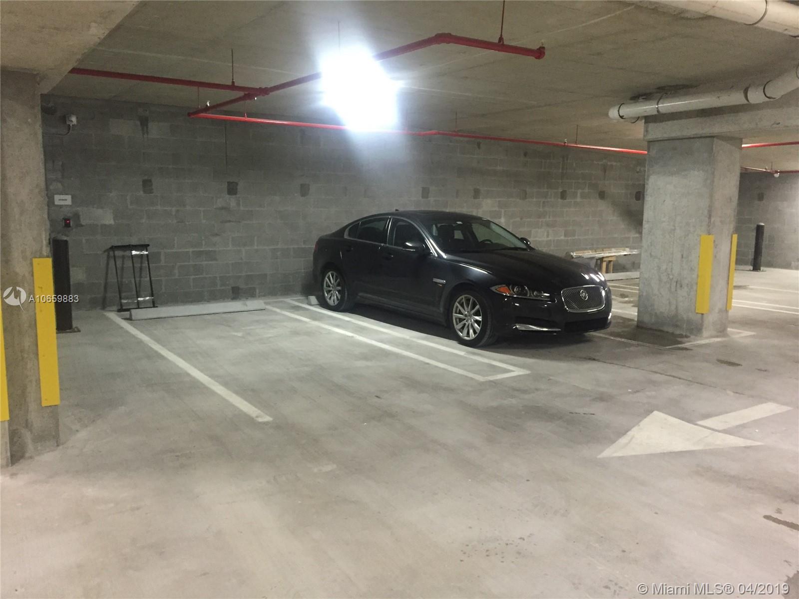 LE PARC AT BRICKELL - Residential Lease
