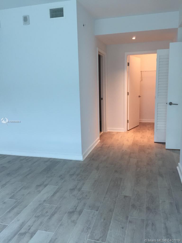 LE PARC AT BRICKELL - Residential Lease