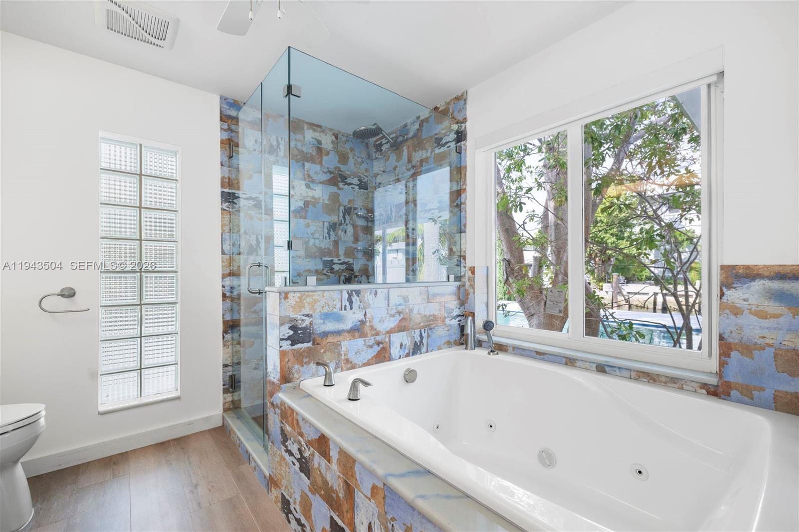 KEYSTONE SHORES - Residential