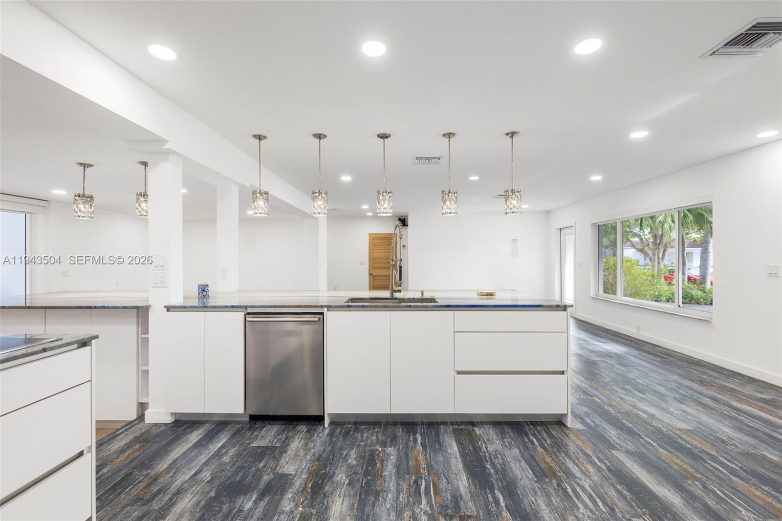 KEYSTONE SHORES - Residential