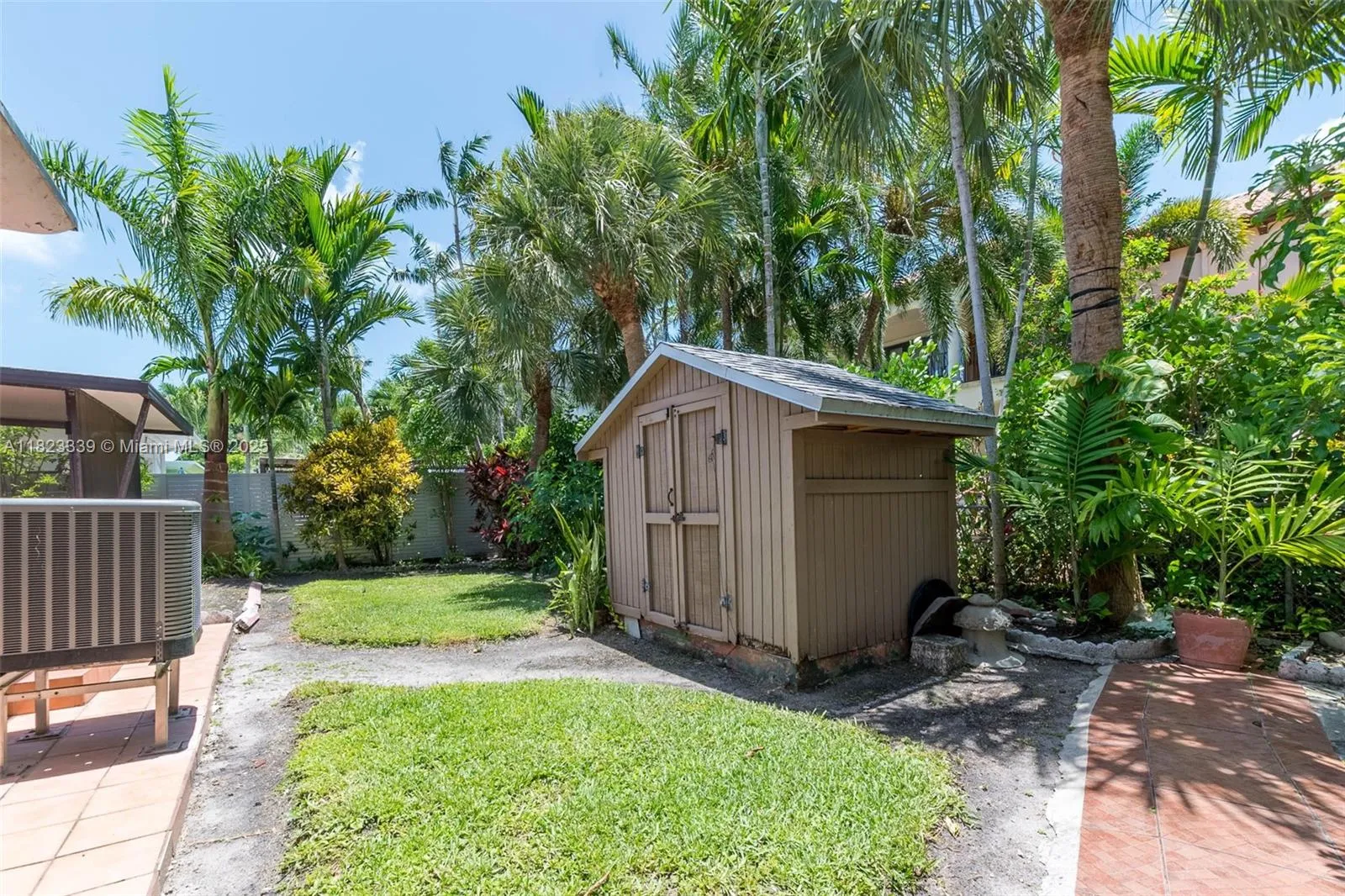 Surfside, Florida 33154, United States, 3 Bedrooms Bedrooms, ,2 BathroomsBathrooms,Residential,Active,153111