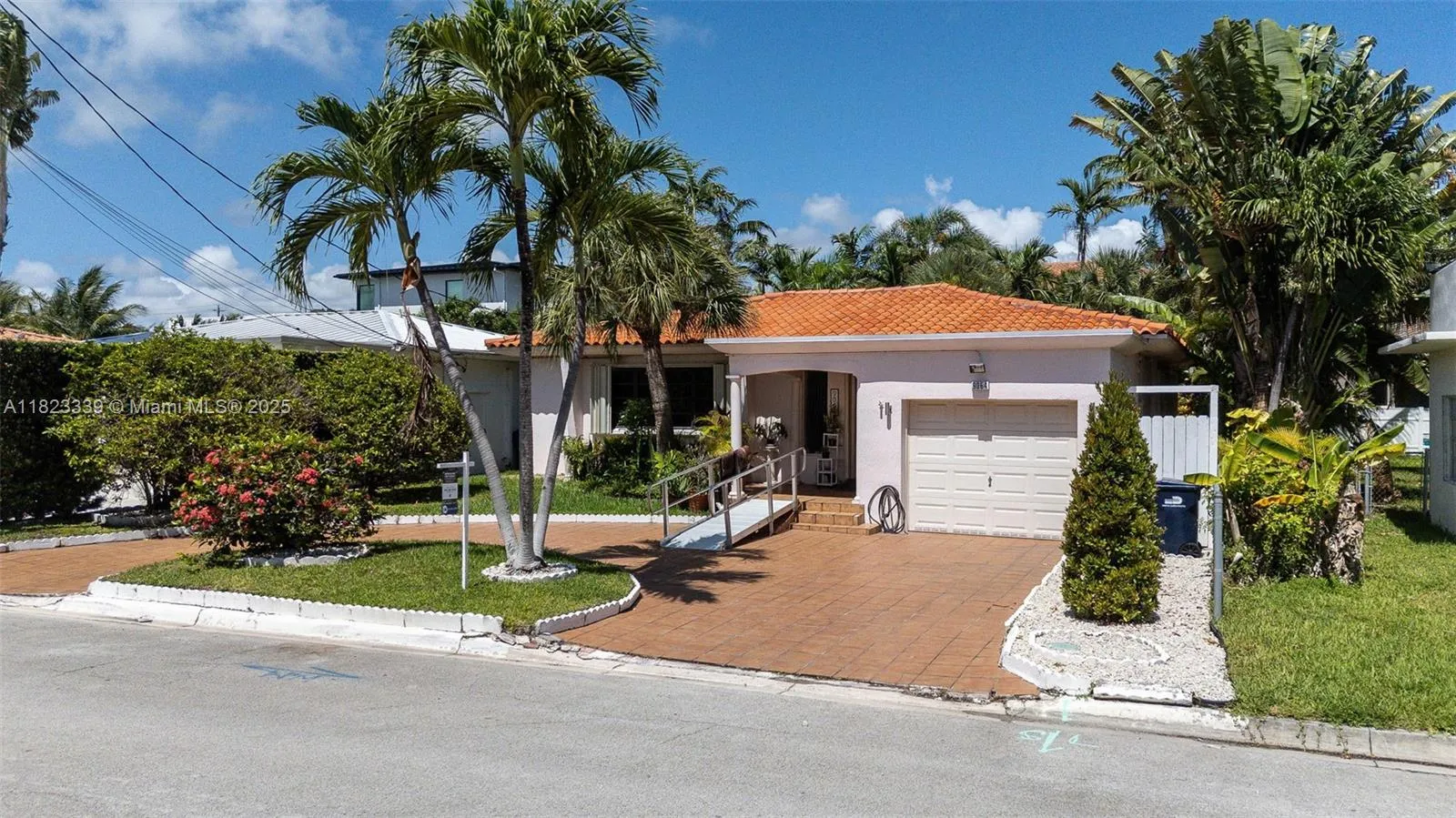 Surfside, Florida 33154, United States, 3 Bedrooms Bedrooms, ,2 BathroomsBathrooms,Residential,Active,153111