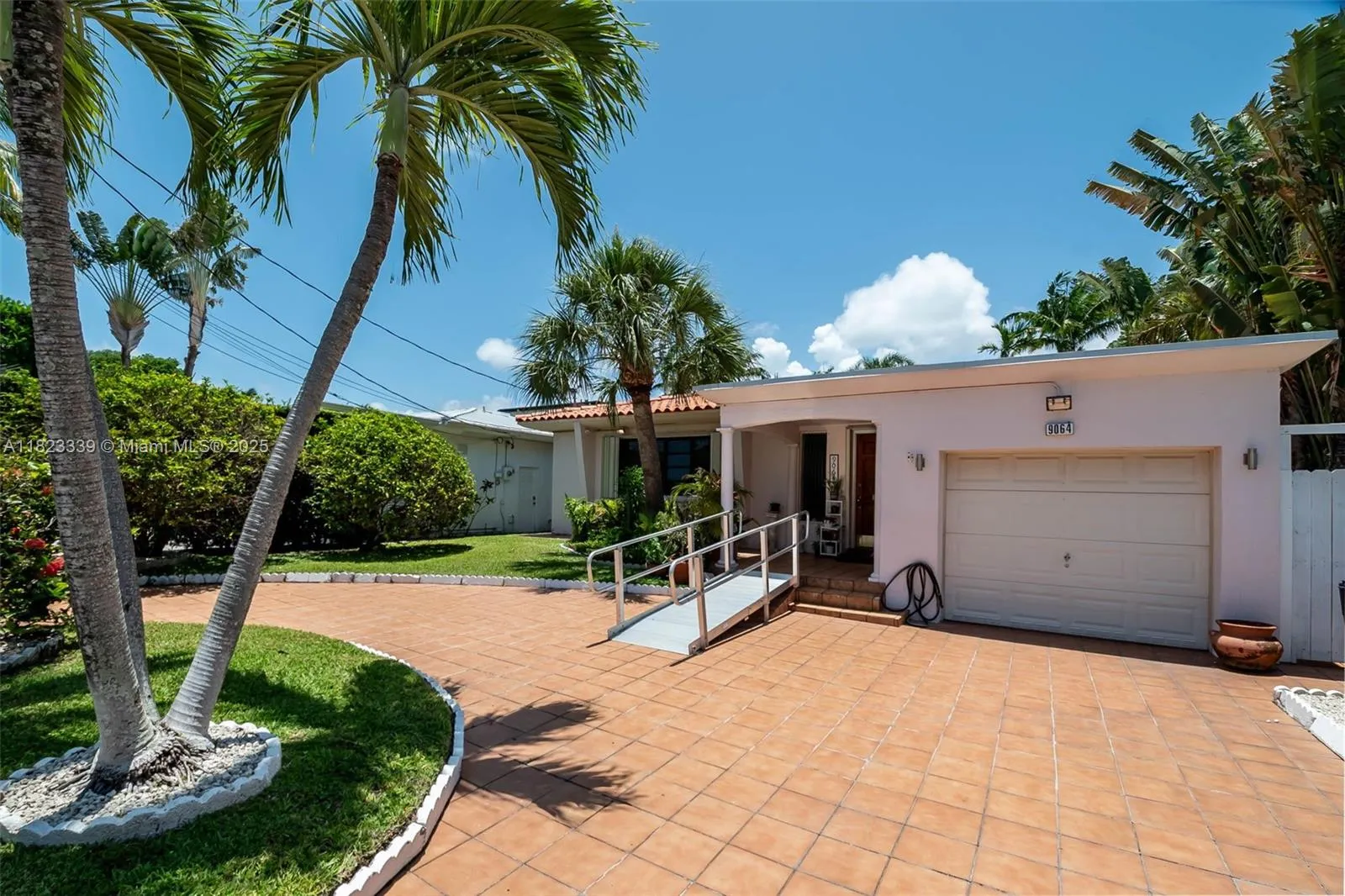 Surfside, Florida 33154, United States, 3 Bedrooms Bedrooms, ,2 BathroomsBathrooms,Residential,Active,153111