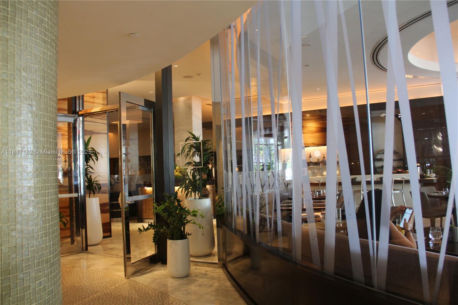 FONTAINEBLEAU II CONDO - Residential