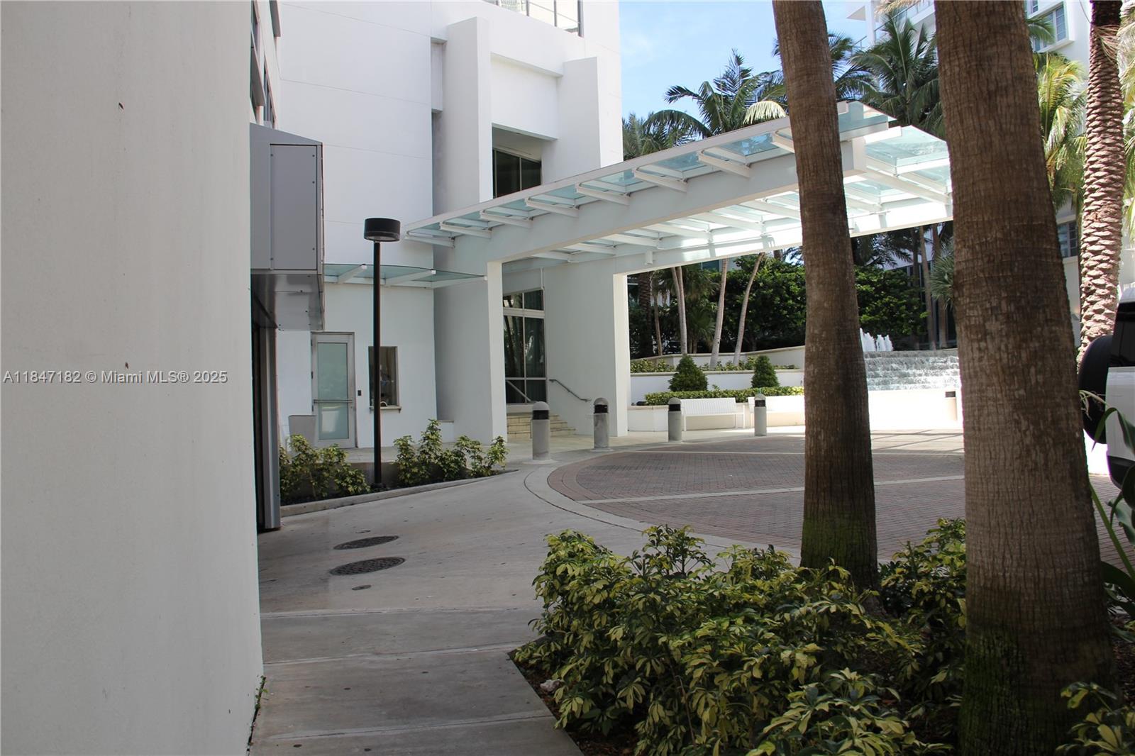 FONTAINEBLEAU II CONDO - Residential