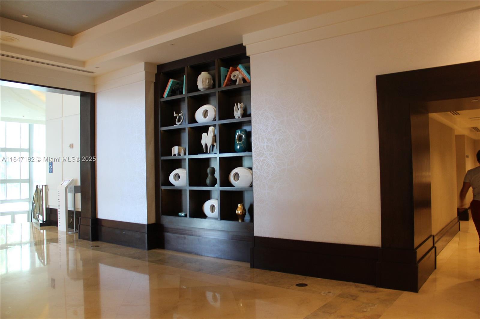 FONTAINEBLEAU II CONDO - Residential