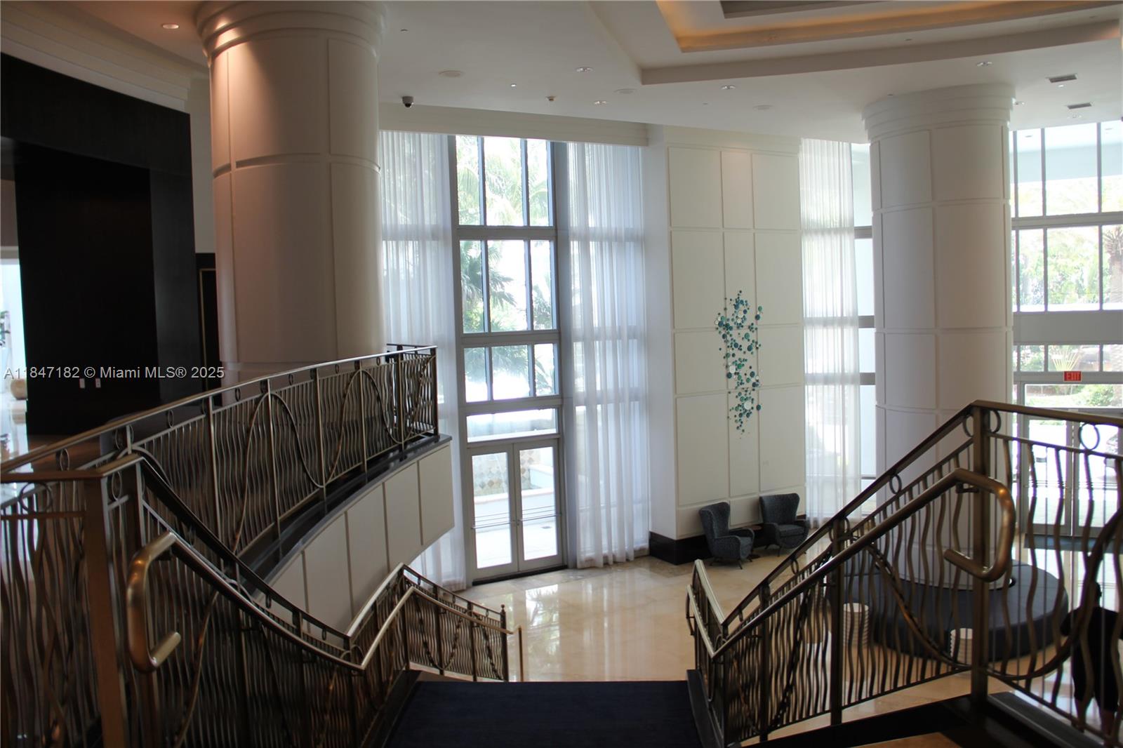 FONTAINEBLEAU II CONDO - Residential