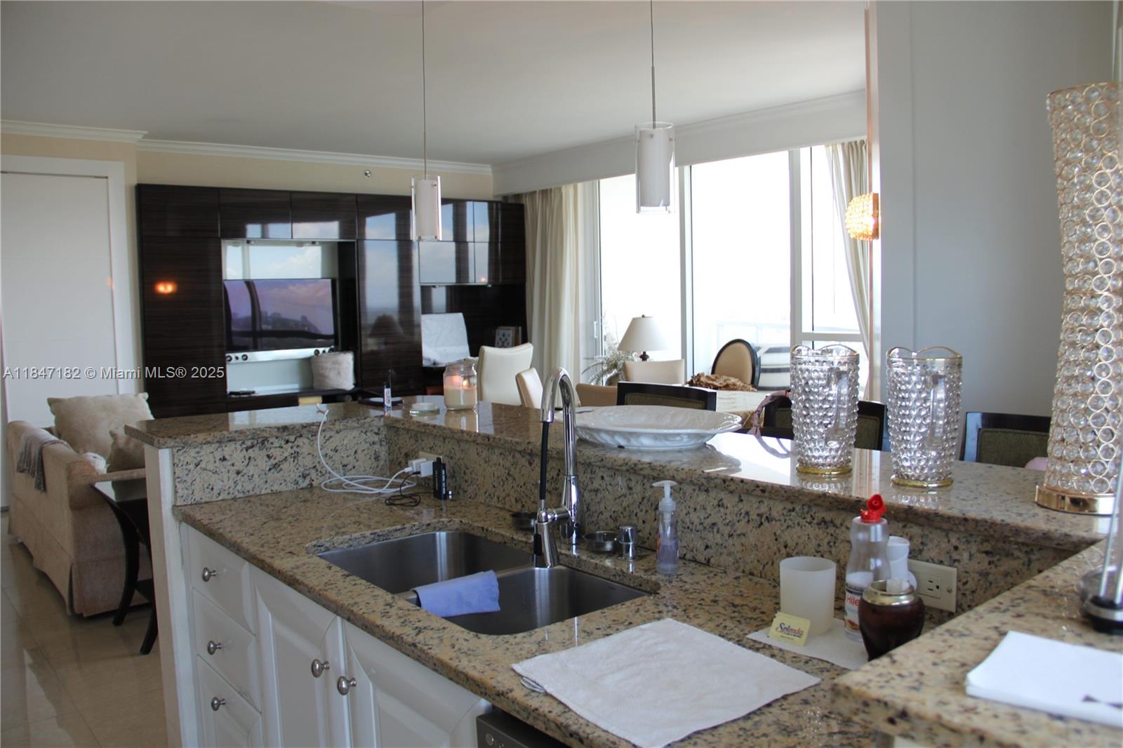 FONTAINEBLEAU II CONDO - Residential