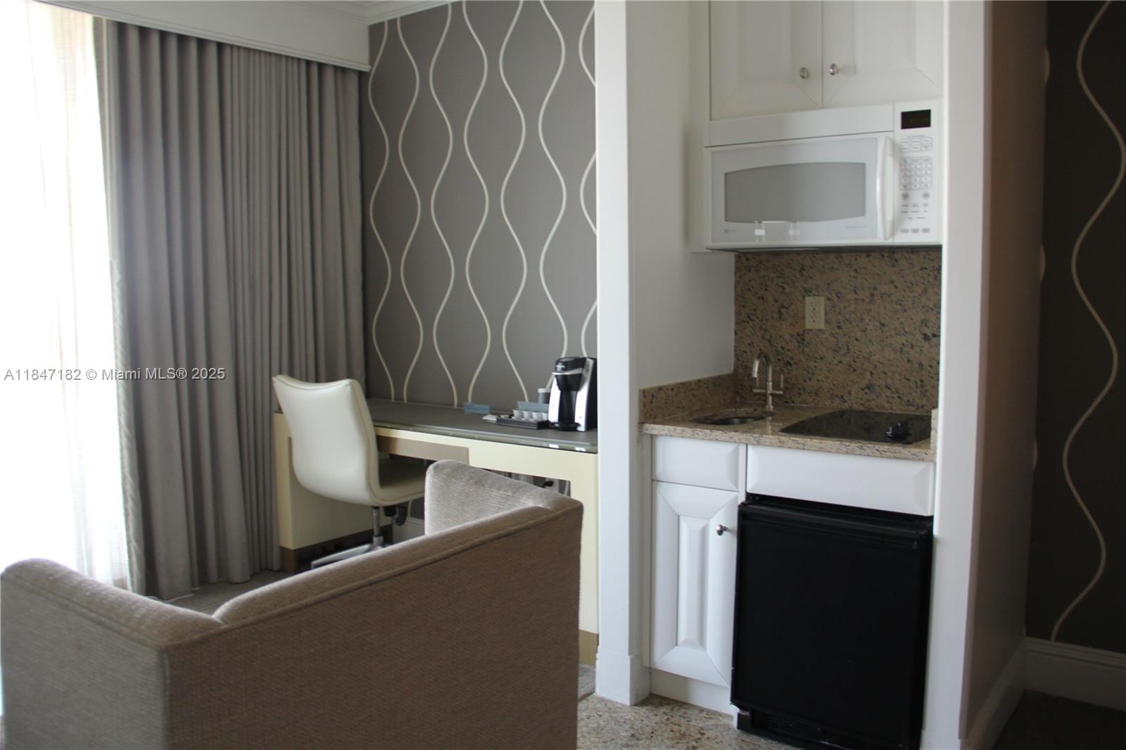 FONTAINEBLEAU II CONDO - Residential